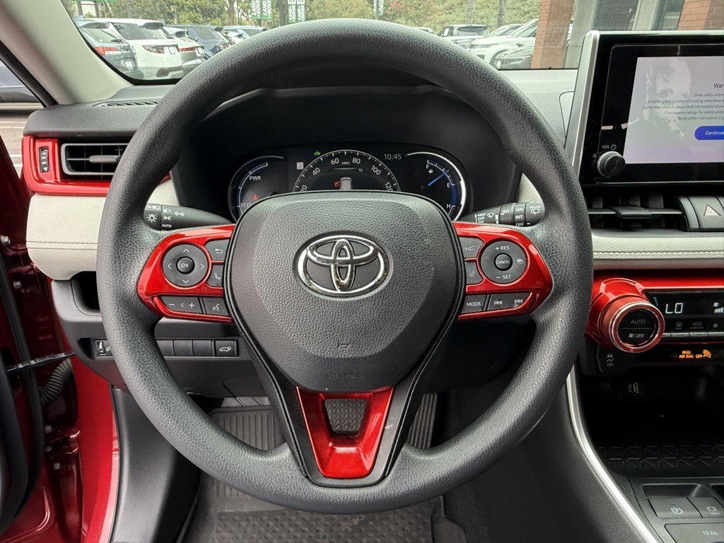 2023 Toyota RAV4 Hybrid XLE photo 18