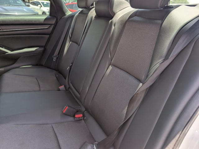 Used 2021  Honda Sport image 17
