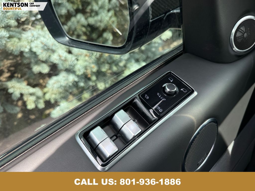 2021 Land Rover Range Rover Sport SVR photo 23