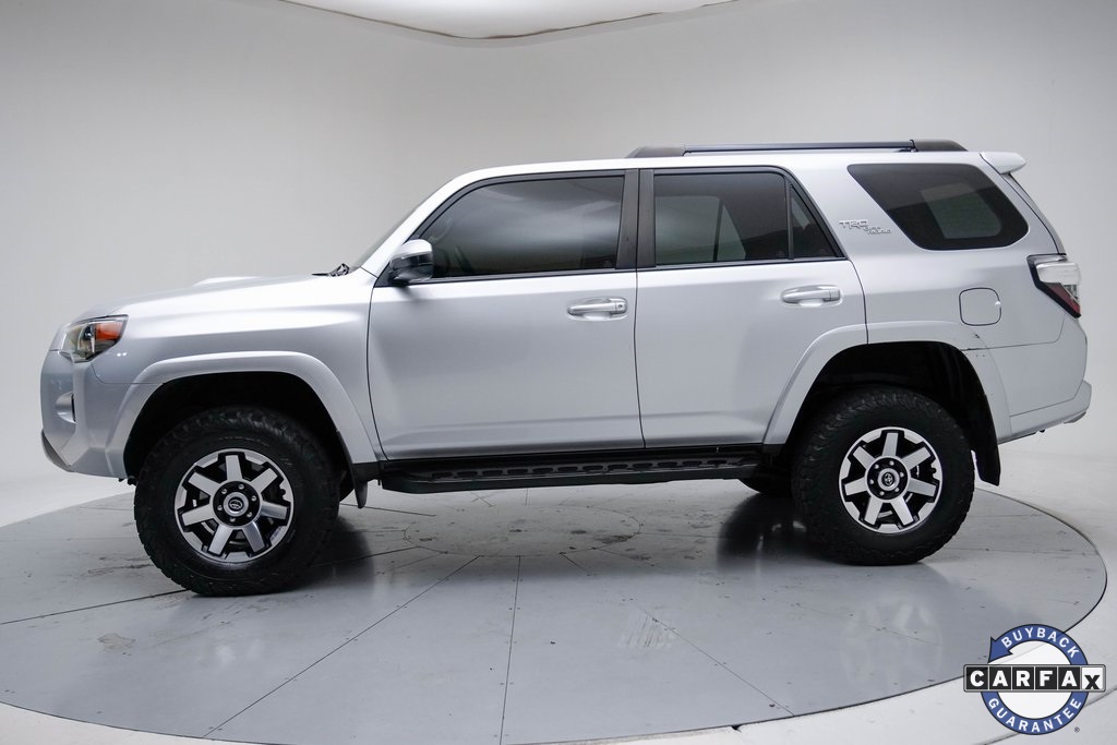 2019 Toyota 4Runner TRD Off-Road photo 2