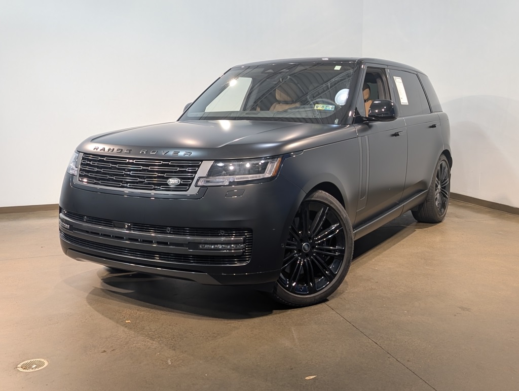 2025 Land Rover Range Rover SE's photo