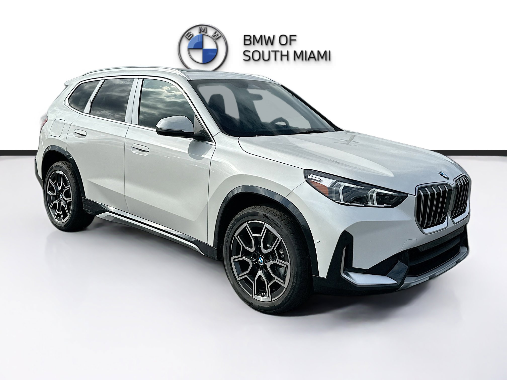 2026 BMW X1 28i's photo