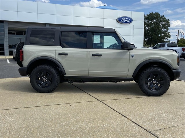 2025 Ford Bronco Big Bend photo 2