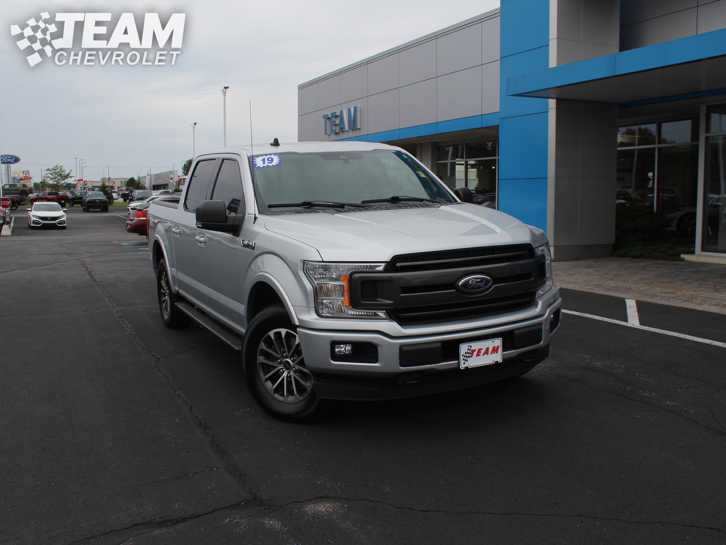2019 Ford F-150 XL photo 2