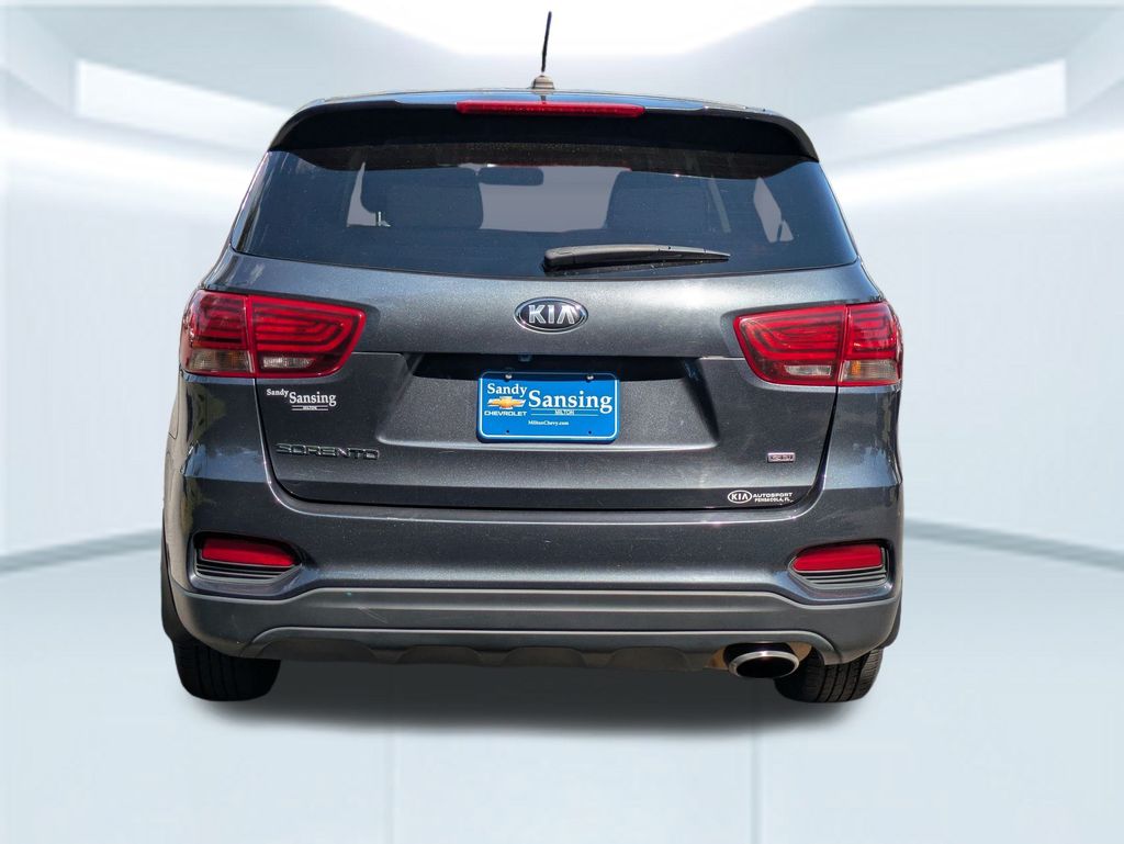 2020 Kia Sorento LX photo 3