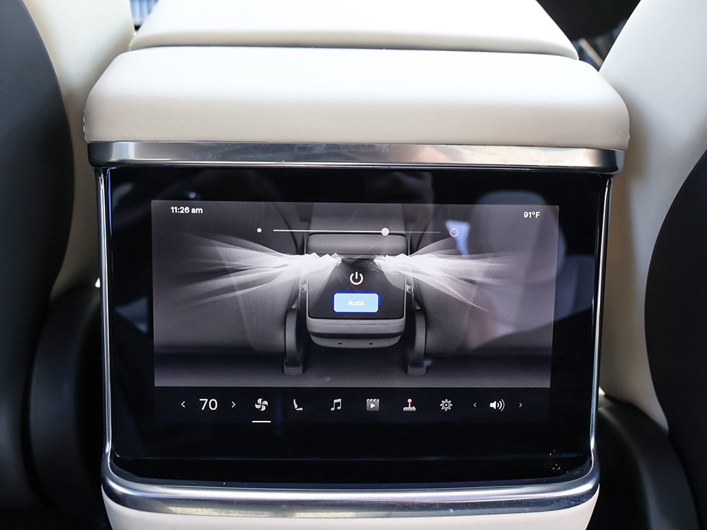 2022 Tesla Model S photo 46