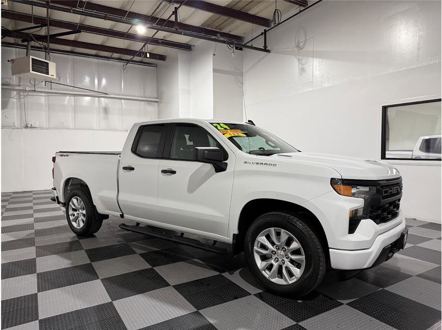 2024 Chevrolet Silverado 1500 Custom's photo