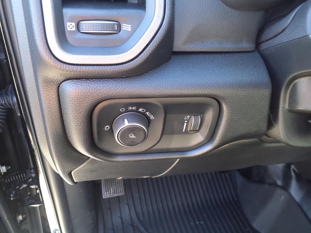 2024 Ram 2500 Tradesman photo 8