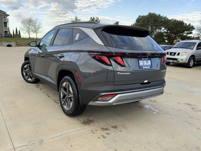 2026 Hyundai Tucson Hybrid SEL photo 2