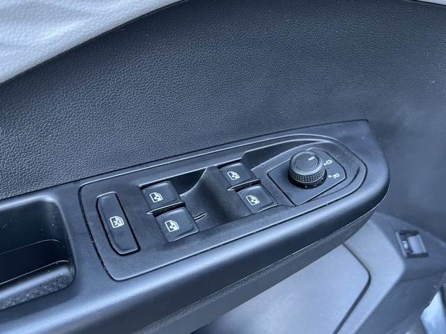 2023 Volkswagen Taos S photo 23