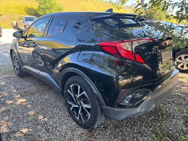 2018 Toyota C-HR XLE photo 4