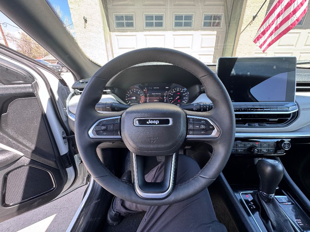 2024 Jeep Compass Limited photo 13