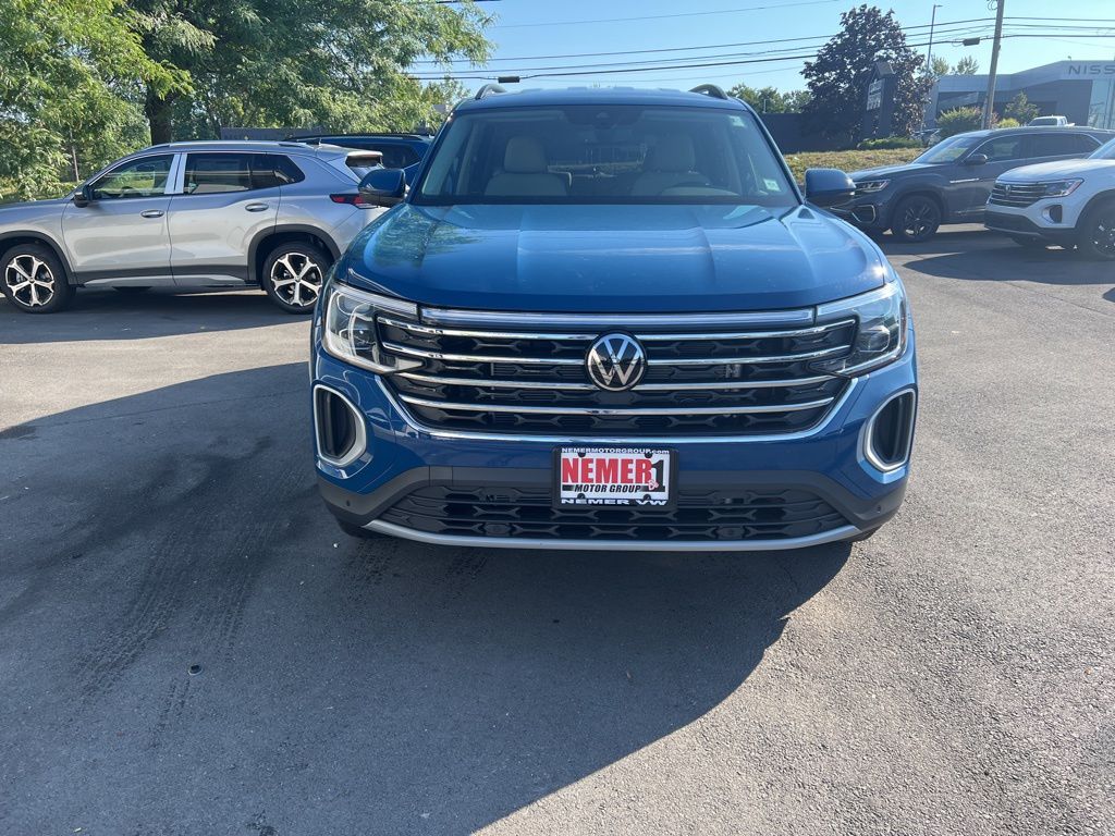 2026 Volkswagen Atlas SE Technology photo 2