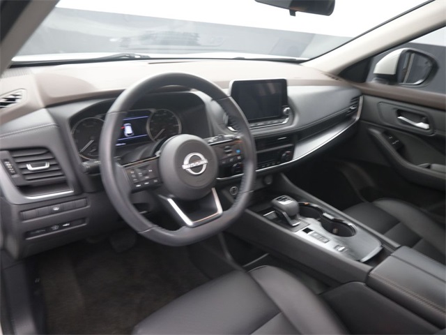 2023 Nissan Rogue SV photo 14