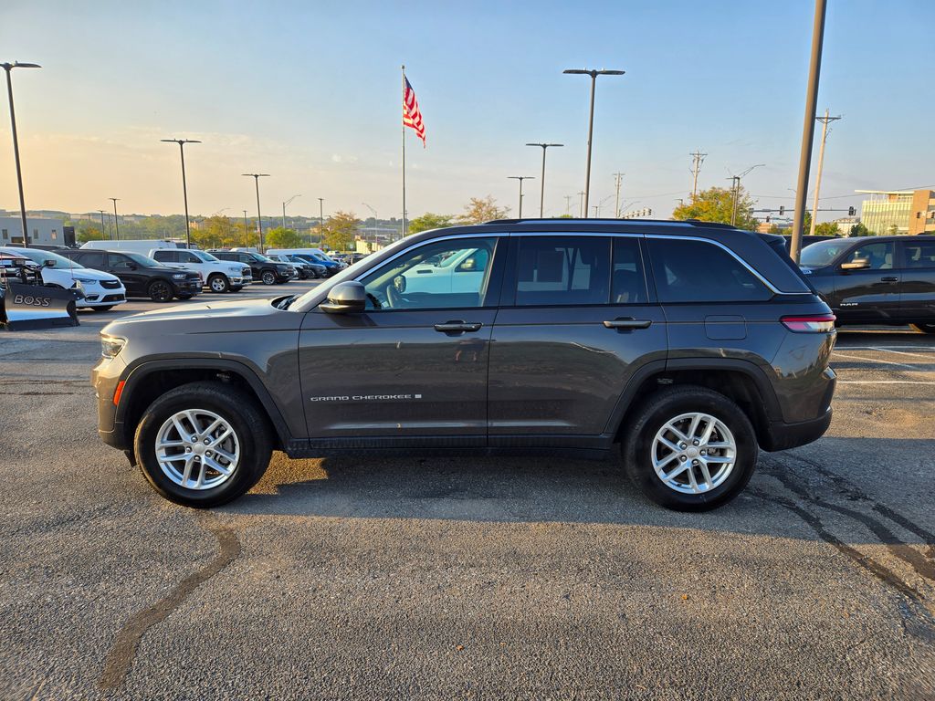 2024 Jeep Grand Cherokee Laredo X photo 5