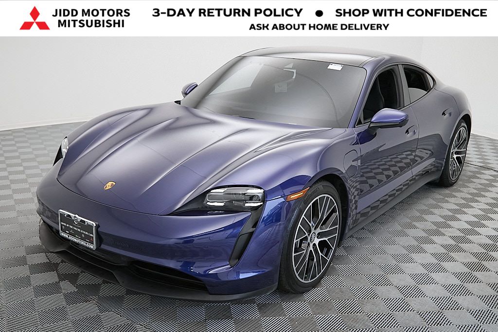 2021 Porsche Taycan Base's photo