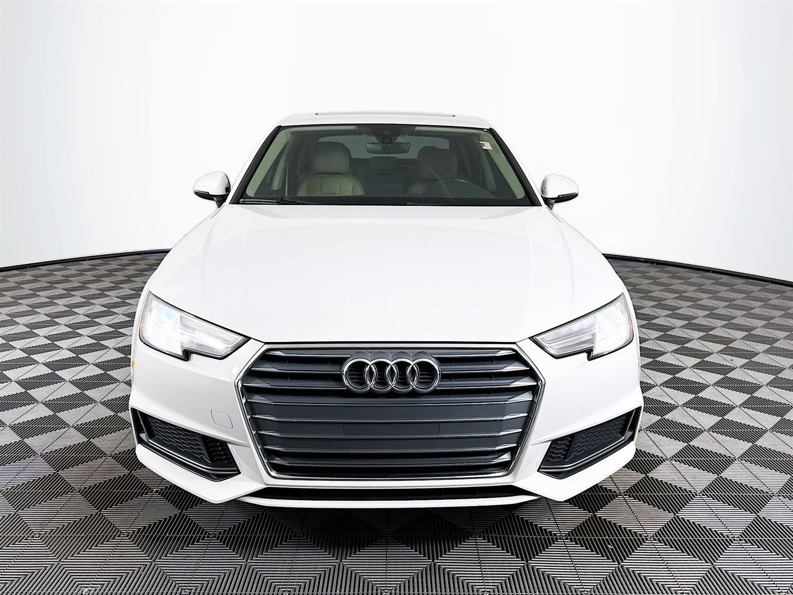 2019 Audi A4 Premium photo 2