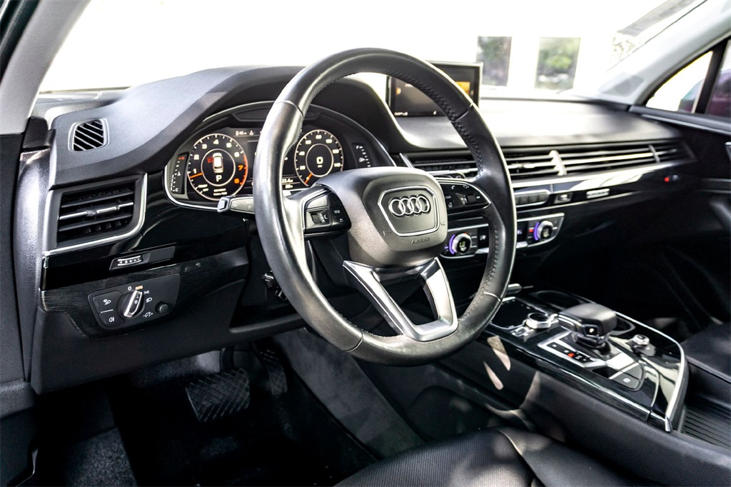 2019 Audi Q7 55 Premium Plus photo 14