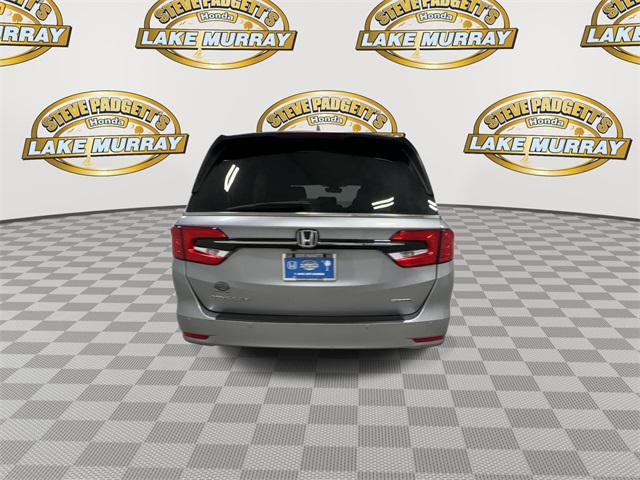 2022 Honda Odyssey Touring photo 2