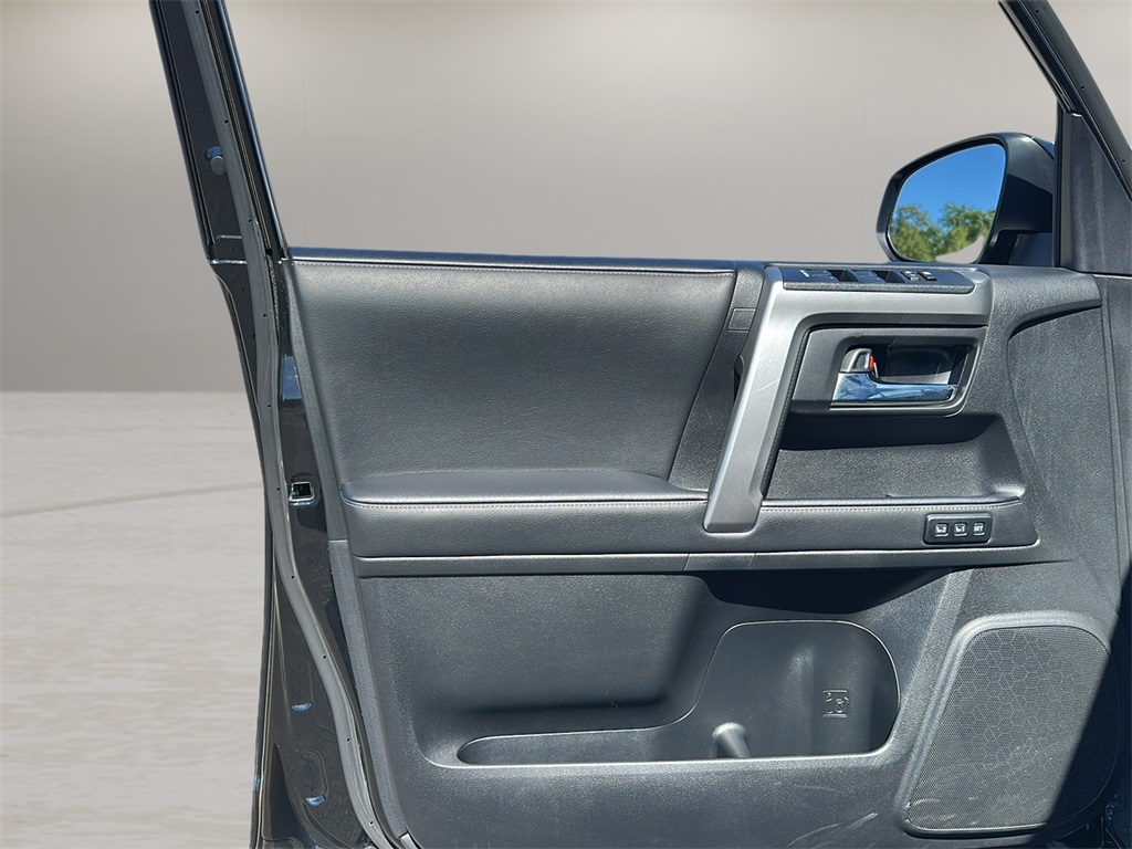 2023 Toyota 4Runner Limited photo 26