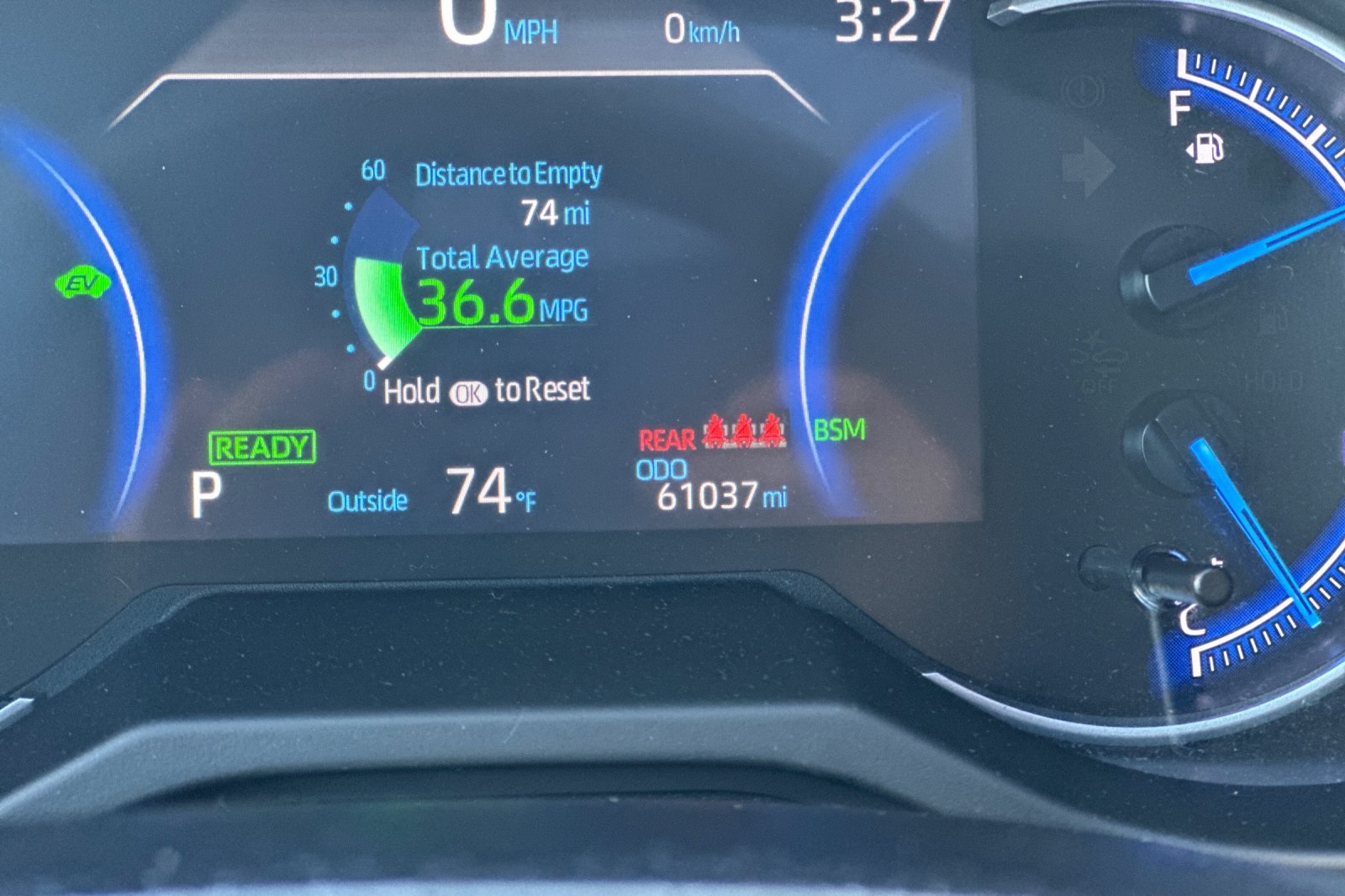 2019 Toyota RAV4 Hybrid XSE photo 22