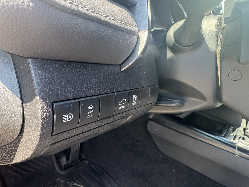 2020 Toyota Camry XSE photo 7
