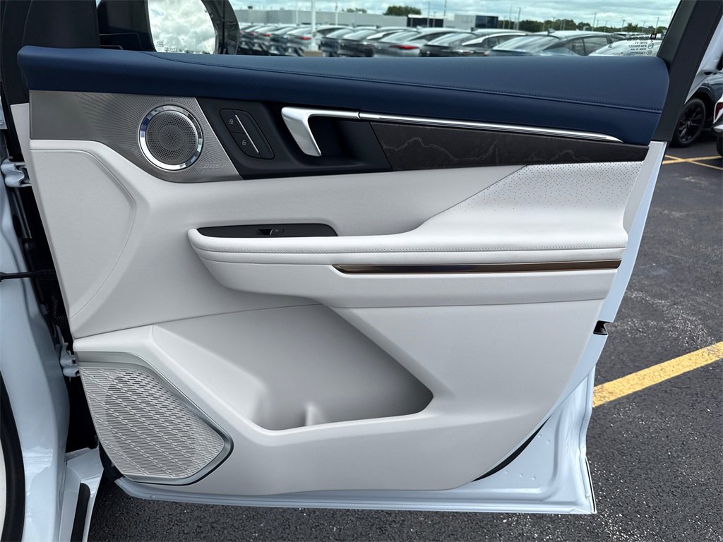 2026 Buick Enclave Avenir photo 35