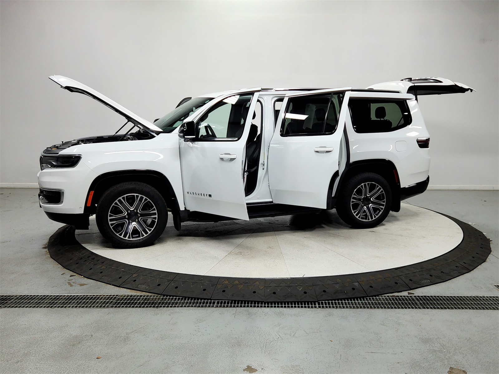 2024 Jeep Wagoneer Series II photo 11