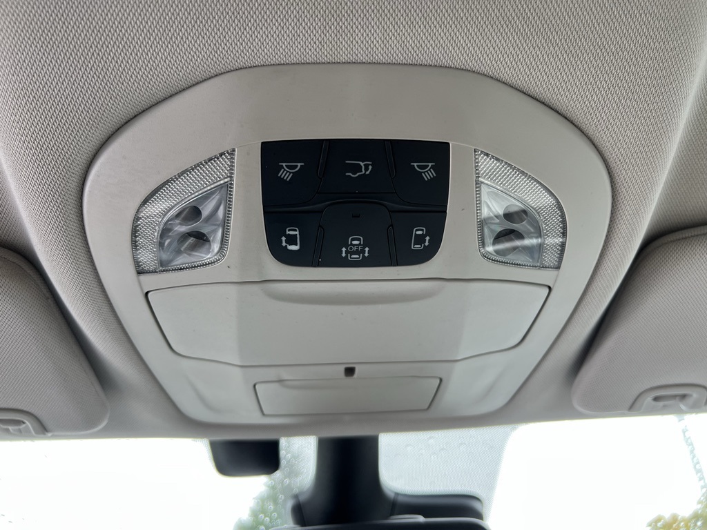 2017 Chrysler Pacifica Touring Plus photo 25