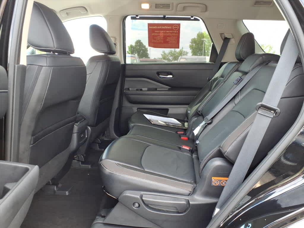 2024 Nissan Pathfinder SL photo 11