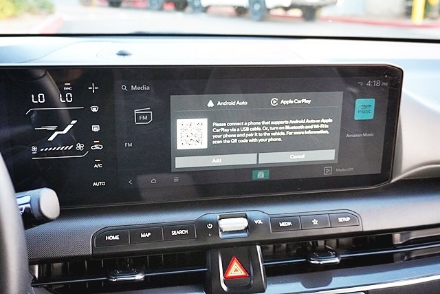 Used 2025 Black Kia EX image 23