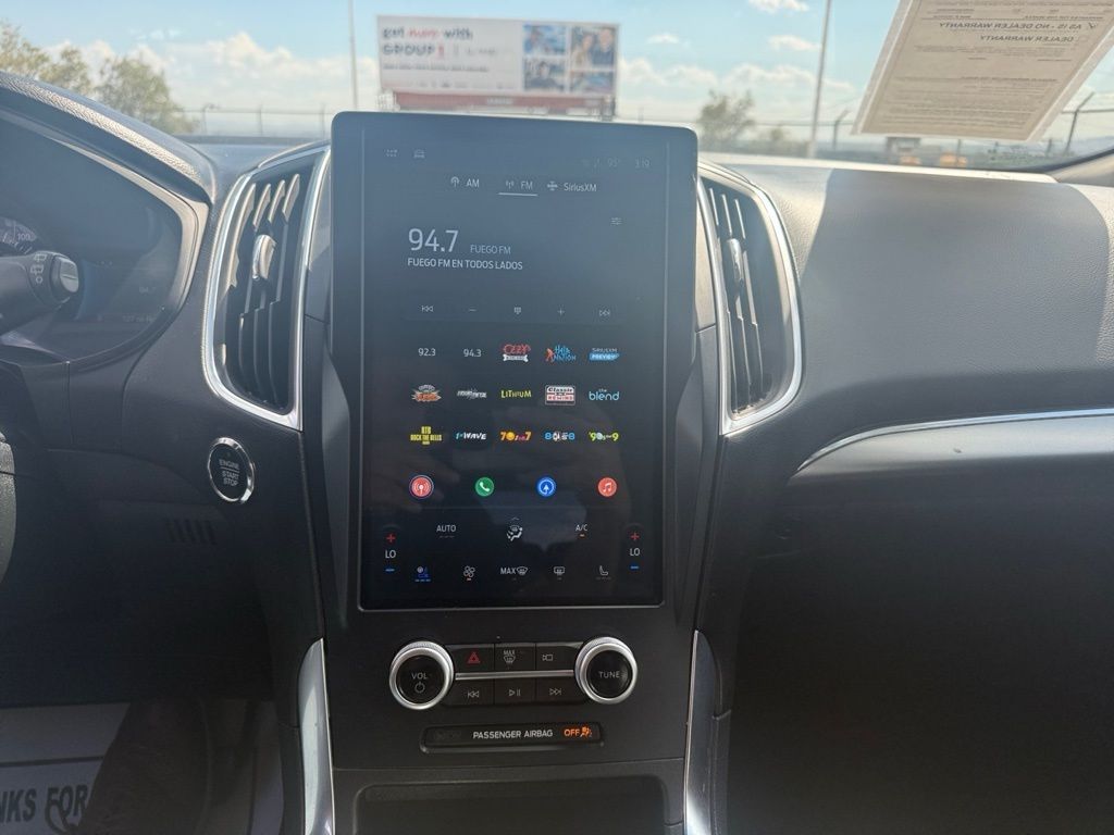 2023 Ford Edge Titanium photo 10