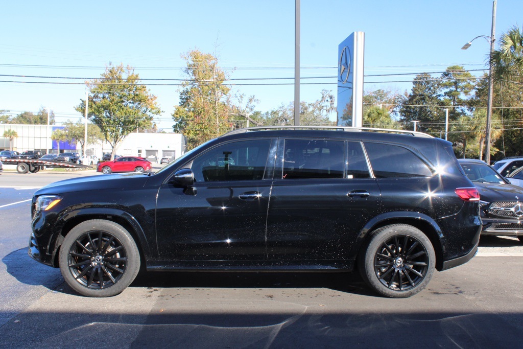 2023 Mercedes Benz GLS 450 4MATIC photo 3