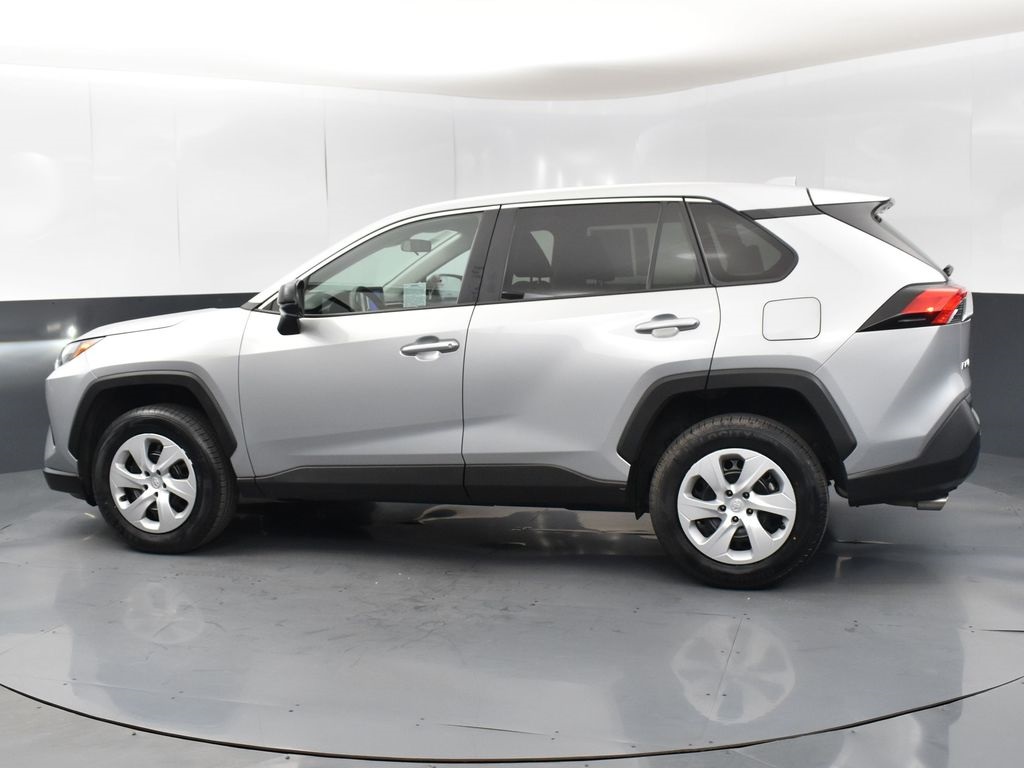 2024 Toyota RAV4 LE photo 2