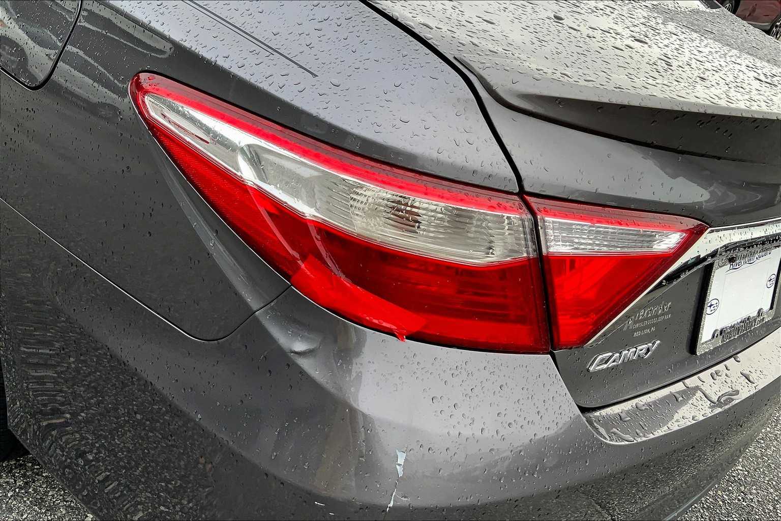 2015 Toyota Camry SE photo 24