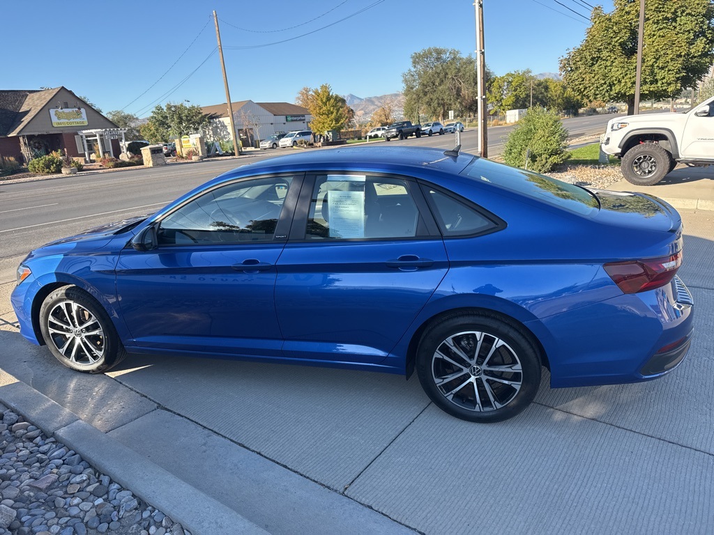 2023 Volkswagen Jetta 1.5T Sport photo 4