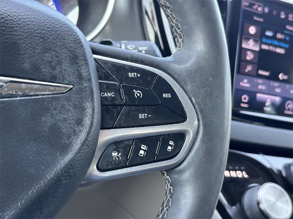 2022 Chrysler Pacifica Touring L photo 27