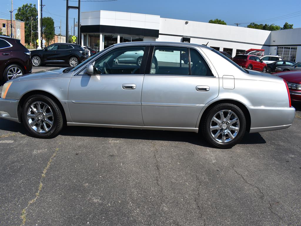 2008 Cadillac DTS photo 10