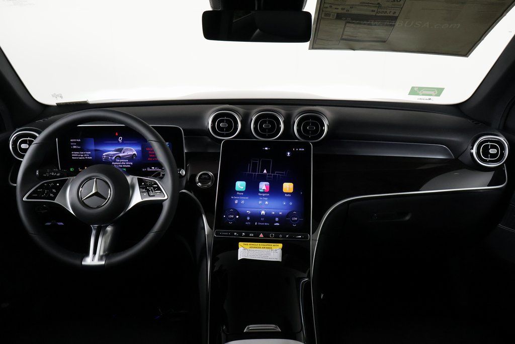 2026 Mercedes Benz GLC 350e 4MATIC photo 4