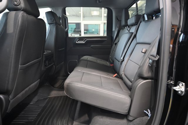 2025 Chevrolet Silverado 2500HD LT photo 8