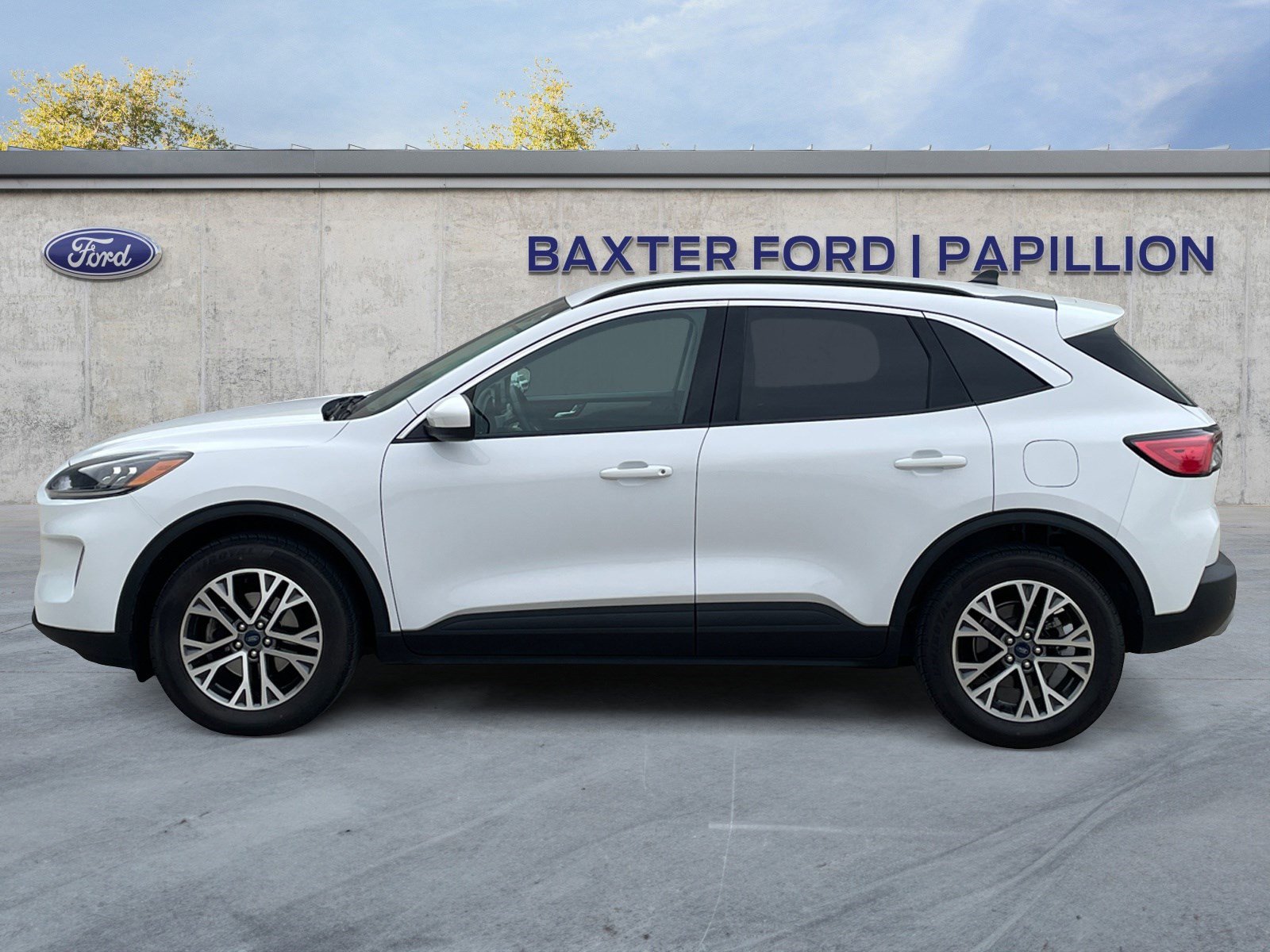 2022 Ford Escape SEL photo 2