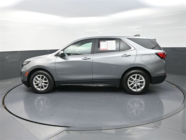 2023 Chevrolet Equinox LT photo 2