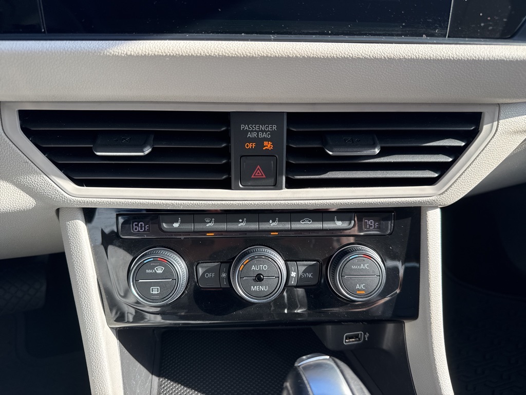 2019 Volkswagen Jetta SEL photo 21