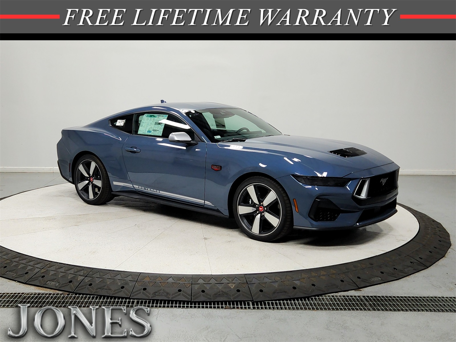 2025 Ford Mustang GT Premium's photo