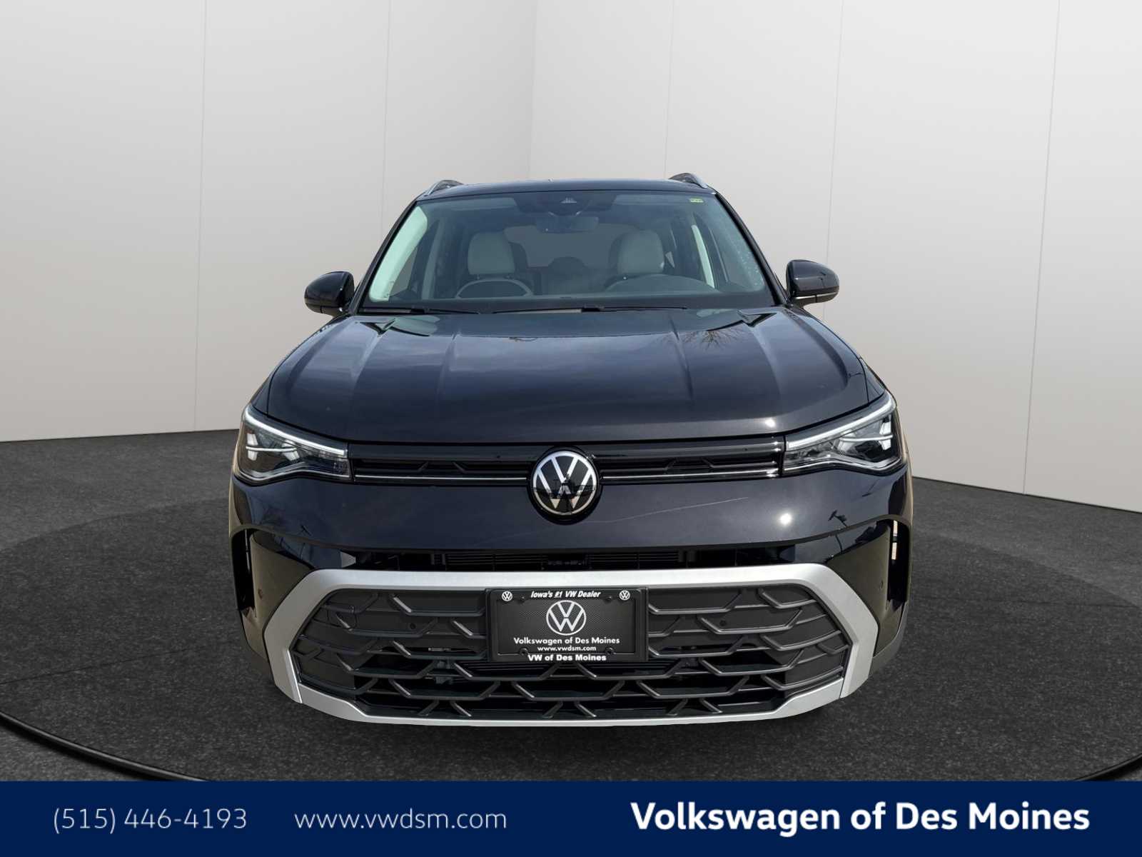 2025 Volkswagen Taos SE photo 4