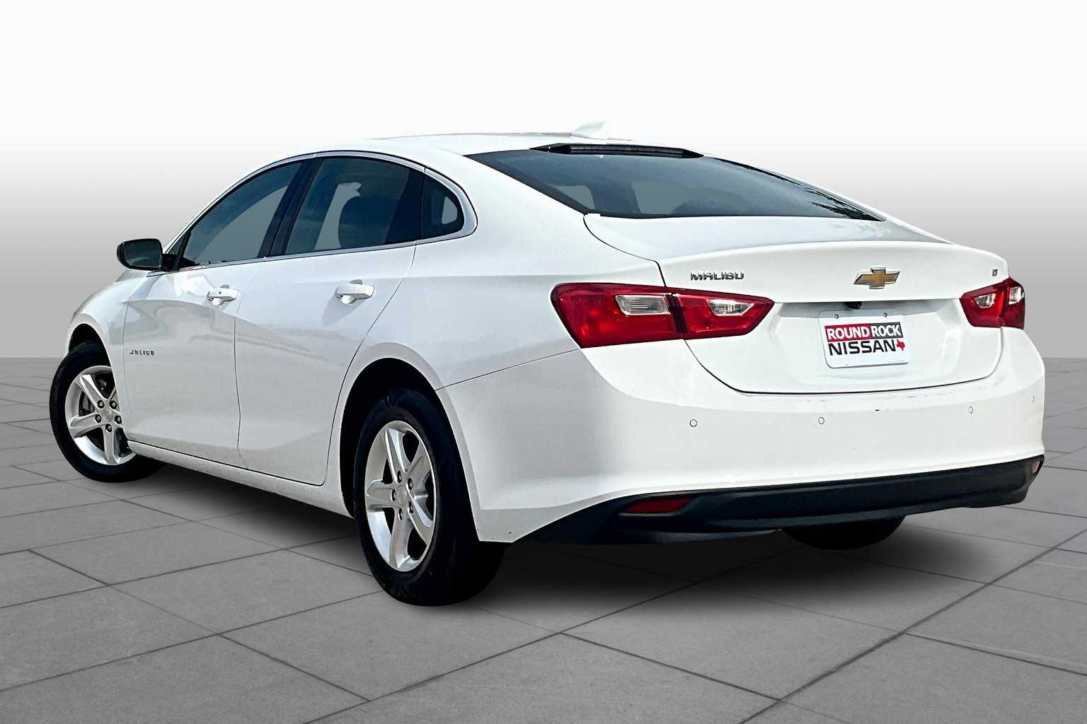 2023 Chevrolet Malibu 1LT photo 10