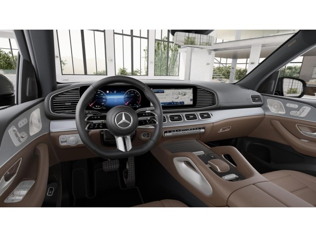 2025 Mercedes Benz GLS 580 4MATIC photo 3