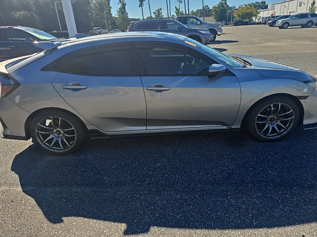 2018 Honda Civic Sport photo 4