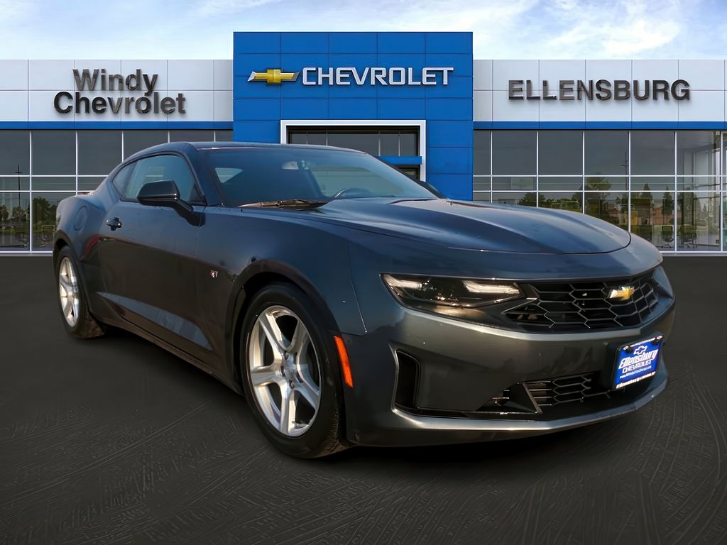 2022 Chevrolet Camaro 1LT's photo