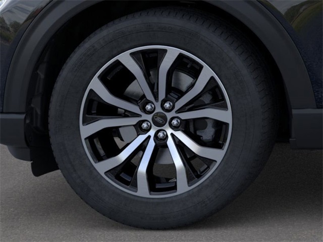 2025 Ford Explorer ST-Line photo 17
